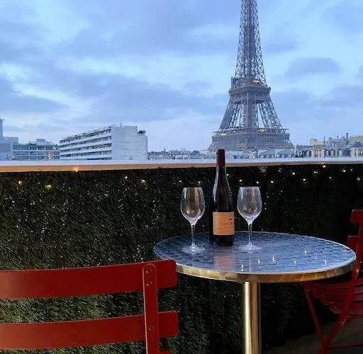 Le Suffren-Eiffel Appartement